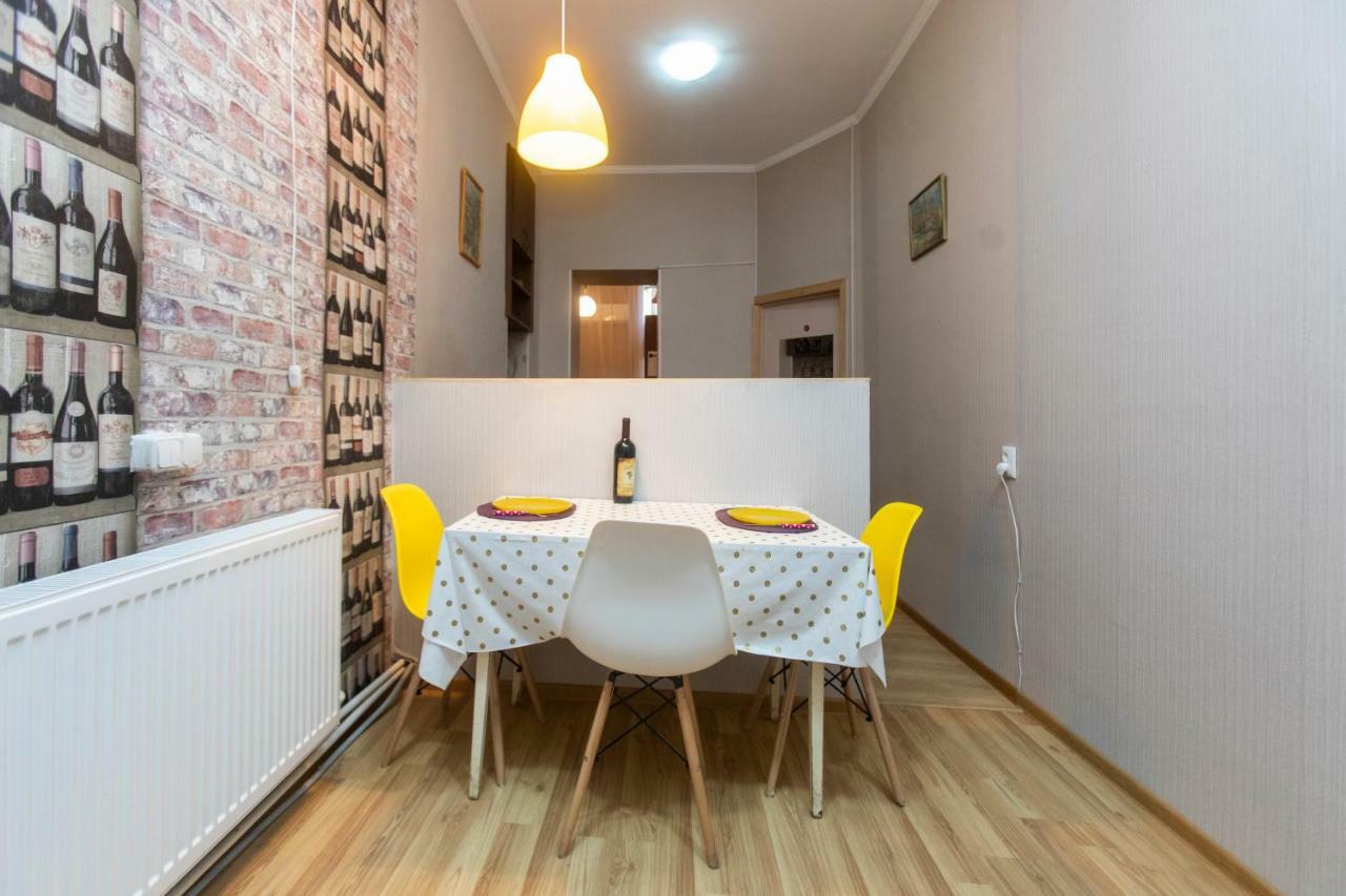 Apartamento Minimalist Studio Walking Distance To City Centre Tiflis Exterior foto